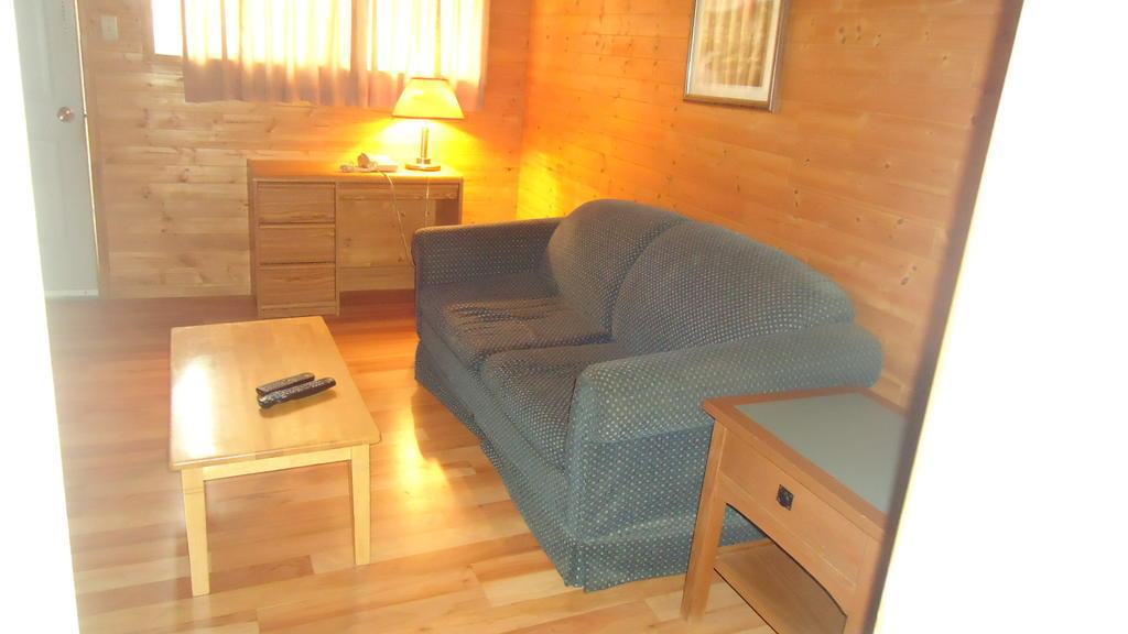 Dreamland Motel Moose Jaw Room photo