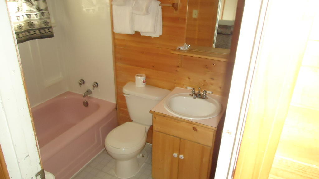 Dreamland Motel Moose Jaw Room photo
